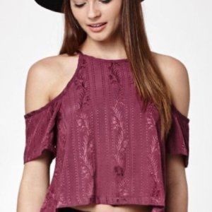 Kendall & Kylie Cold Shoulder Tank Top Floral Embroidered M